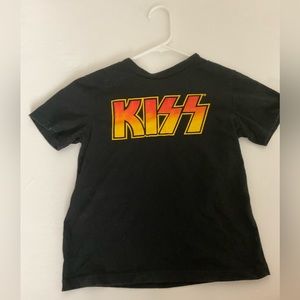 A Kiss band shirt